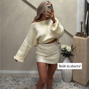 Abercrombie cable knit mini skort